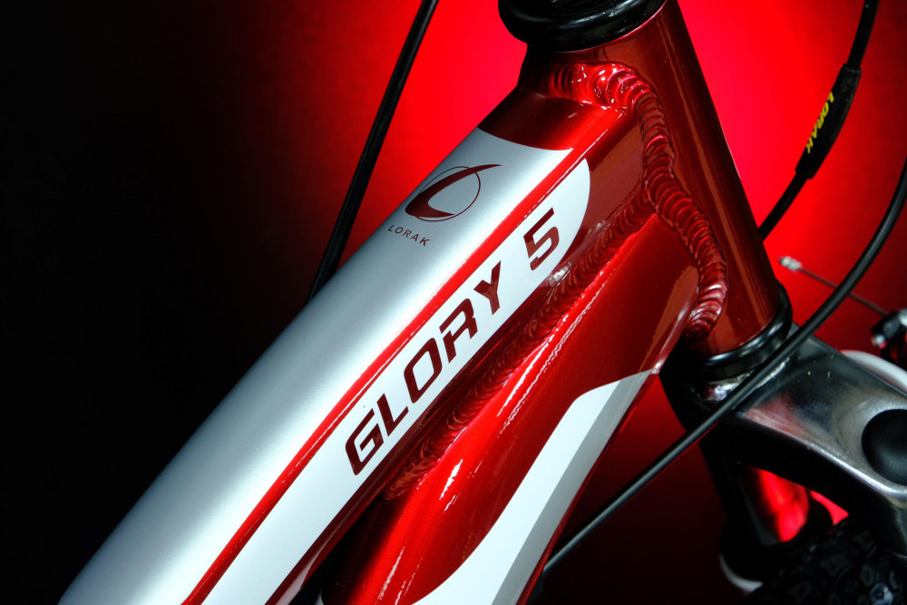 Lorak Glory 5 Красный/Белый рама 19 (на рост 171-182)