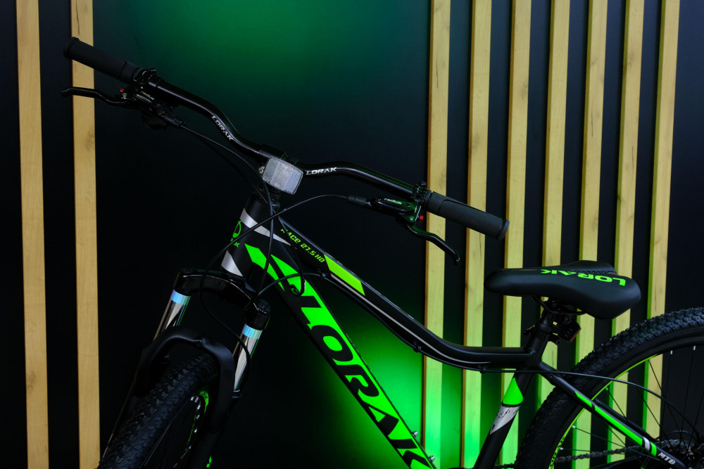 LORAK RACE 27,5 HD Матовый Чёрный/Зелёный